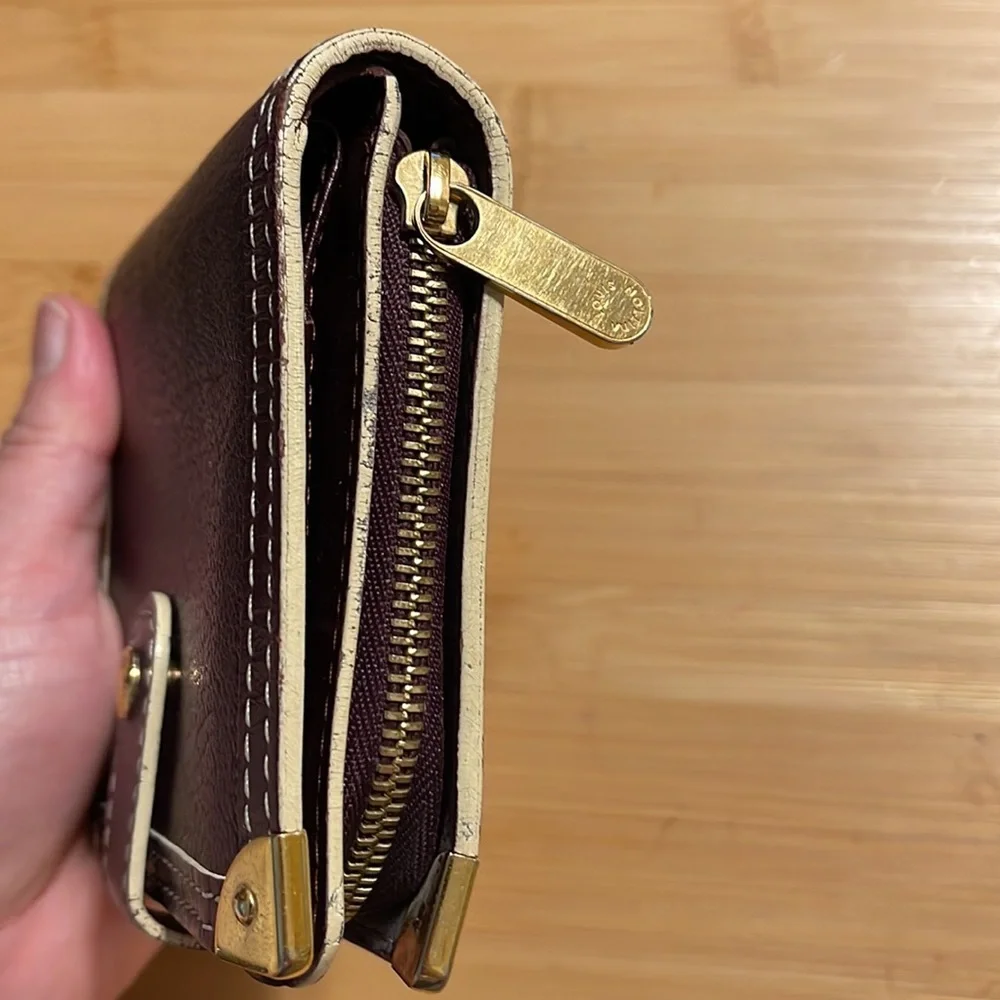 Authentic Vintage Louis Vuitton International Wallet Suhali leather